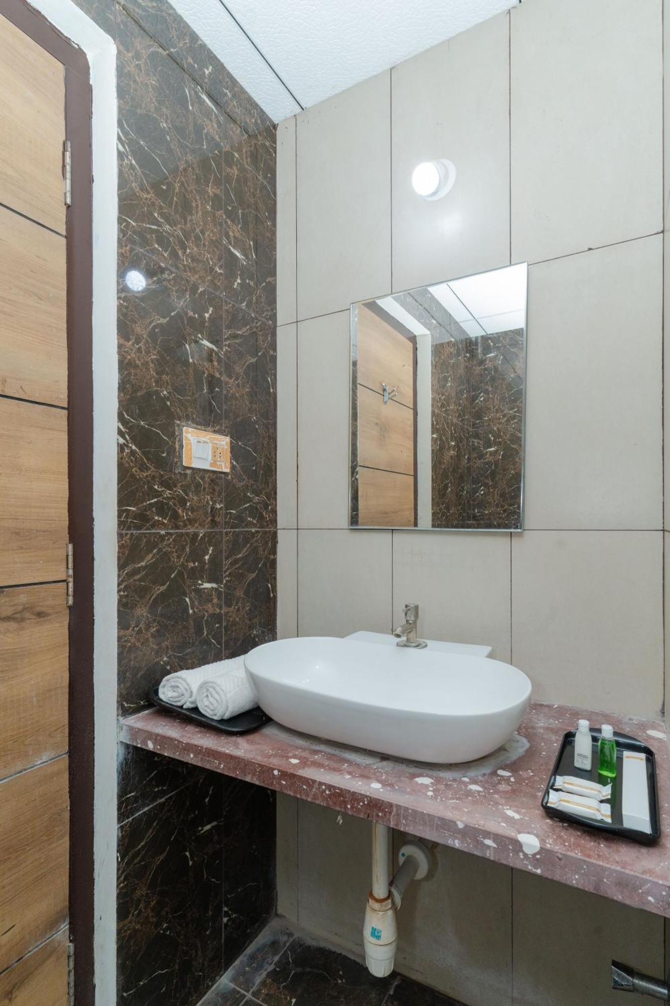 Hotel Prime Bliss Rr Nagar Bangalore Buitenkant foto